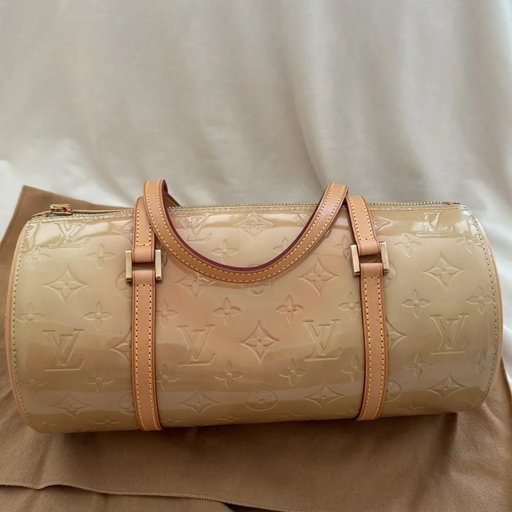 Louis Vuitton Bedford Handbag - Picture 4 of 13